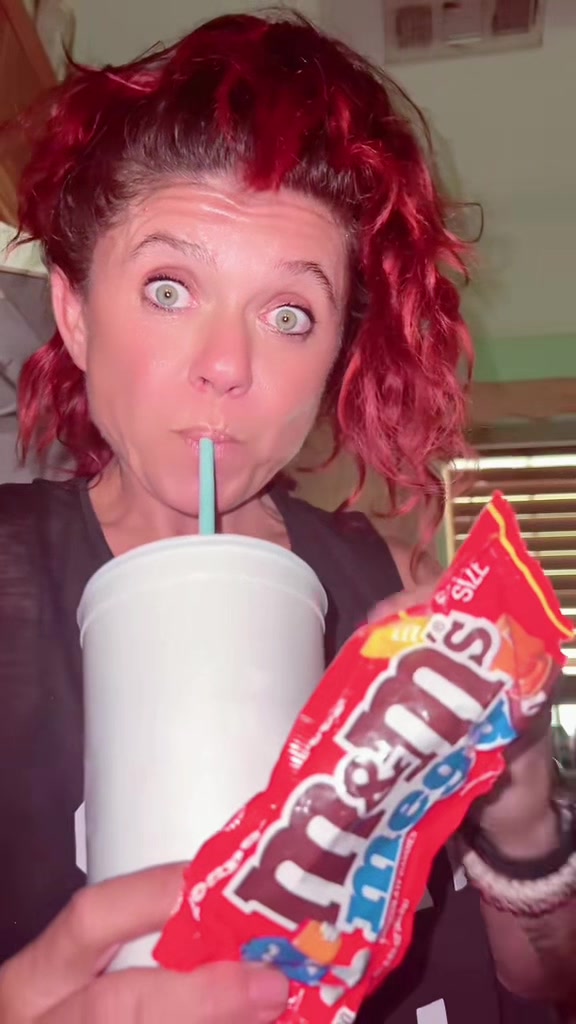 RedneckBaddie (@redneckbaddie4u) - Urlebird