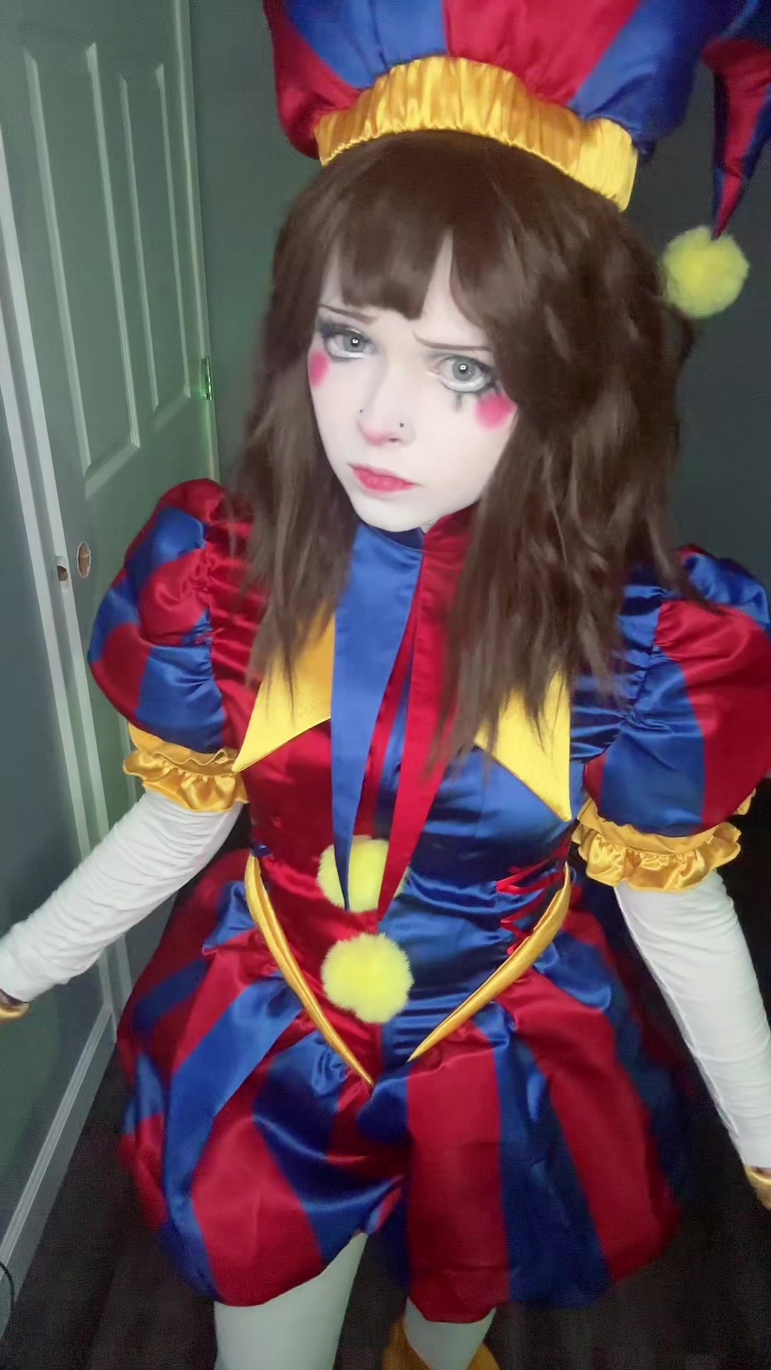 Jade and Her Mom Shares same boyfriend | THE FAN BUS (@officialfanbus)