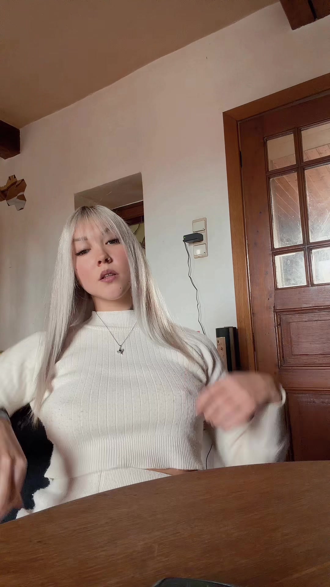 @LeaCz_off
