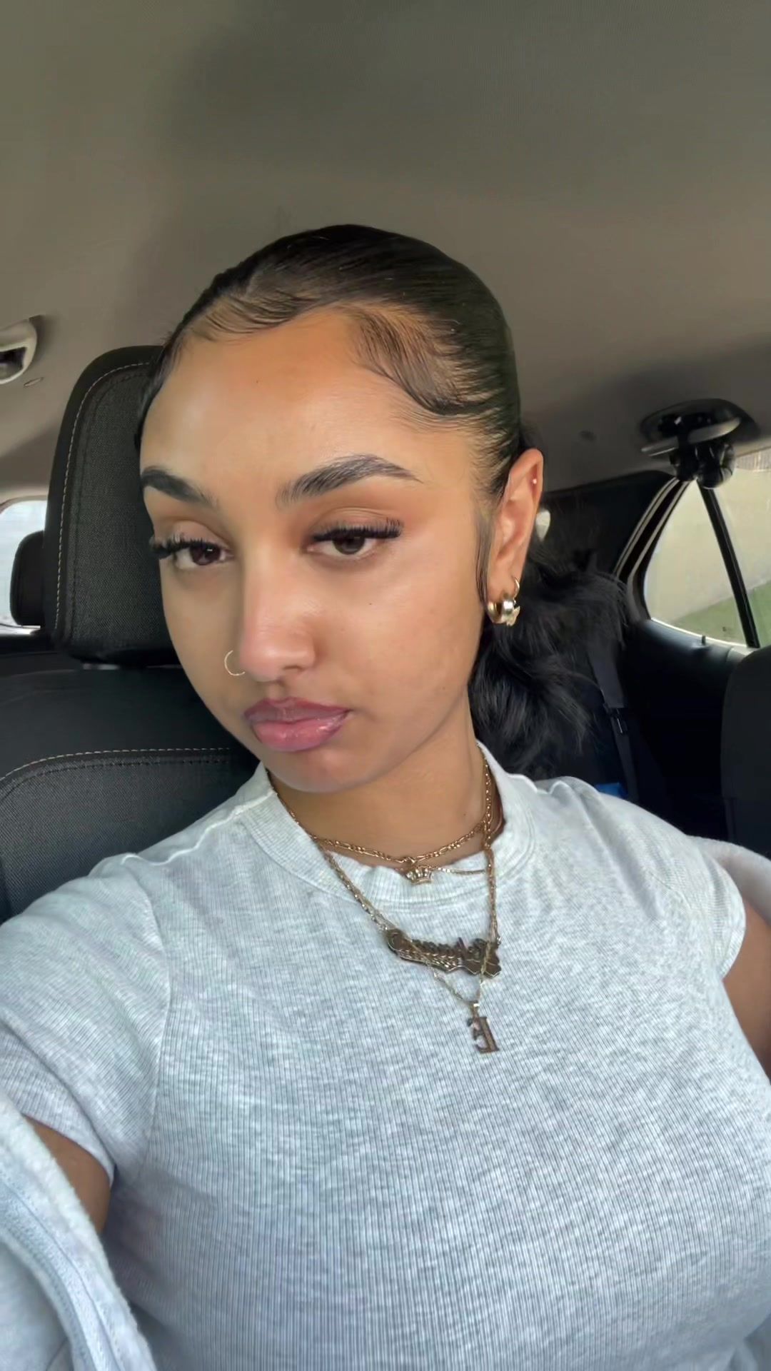 @Eshaana 🖤