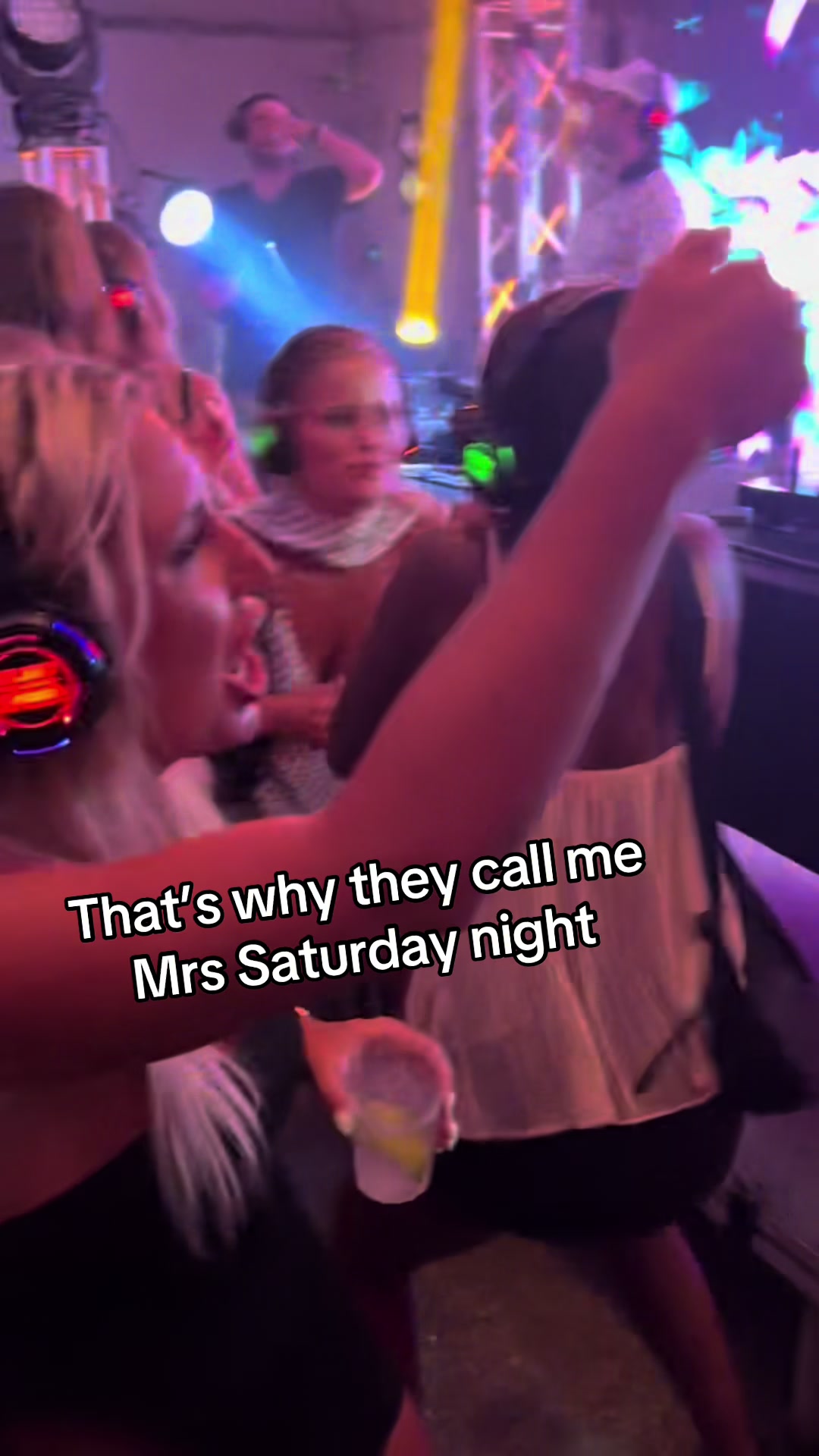 Chelsey Leigh (@thechelseyleigh) - Urlebird