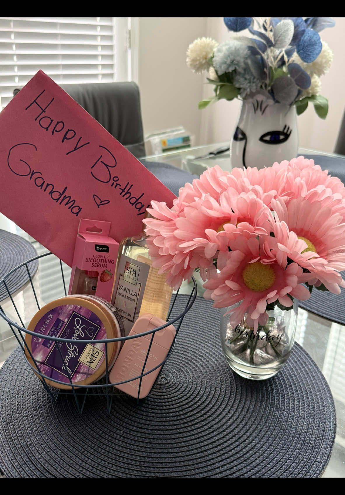 Shawna Lynn (@ms.shawnalynn) - Urlebird