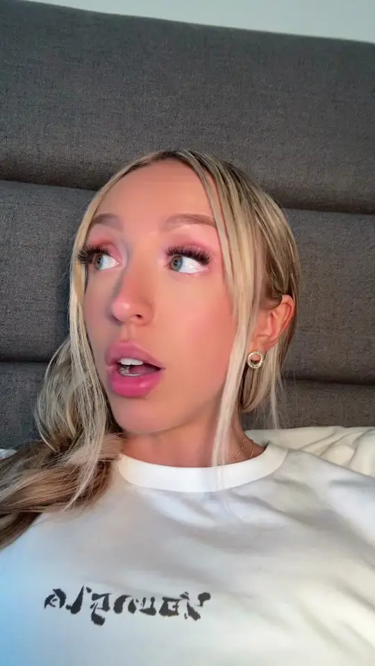 justpeechi (@justpeechitv) - Urlebird