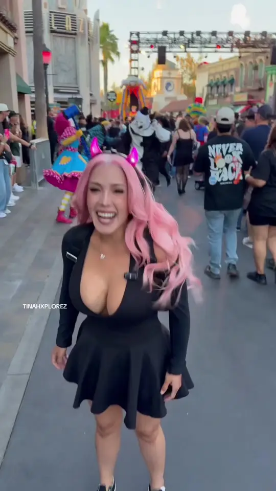 Tina the Xplorer (@tinaexplorez) - Urlebird