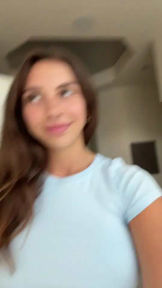 grace (@grace.robertt) - Urlebird