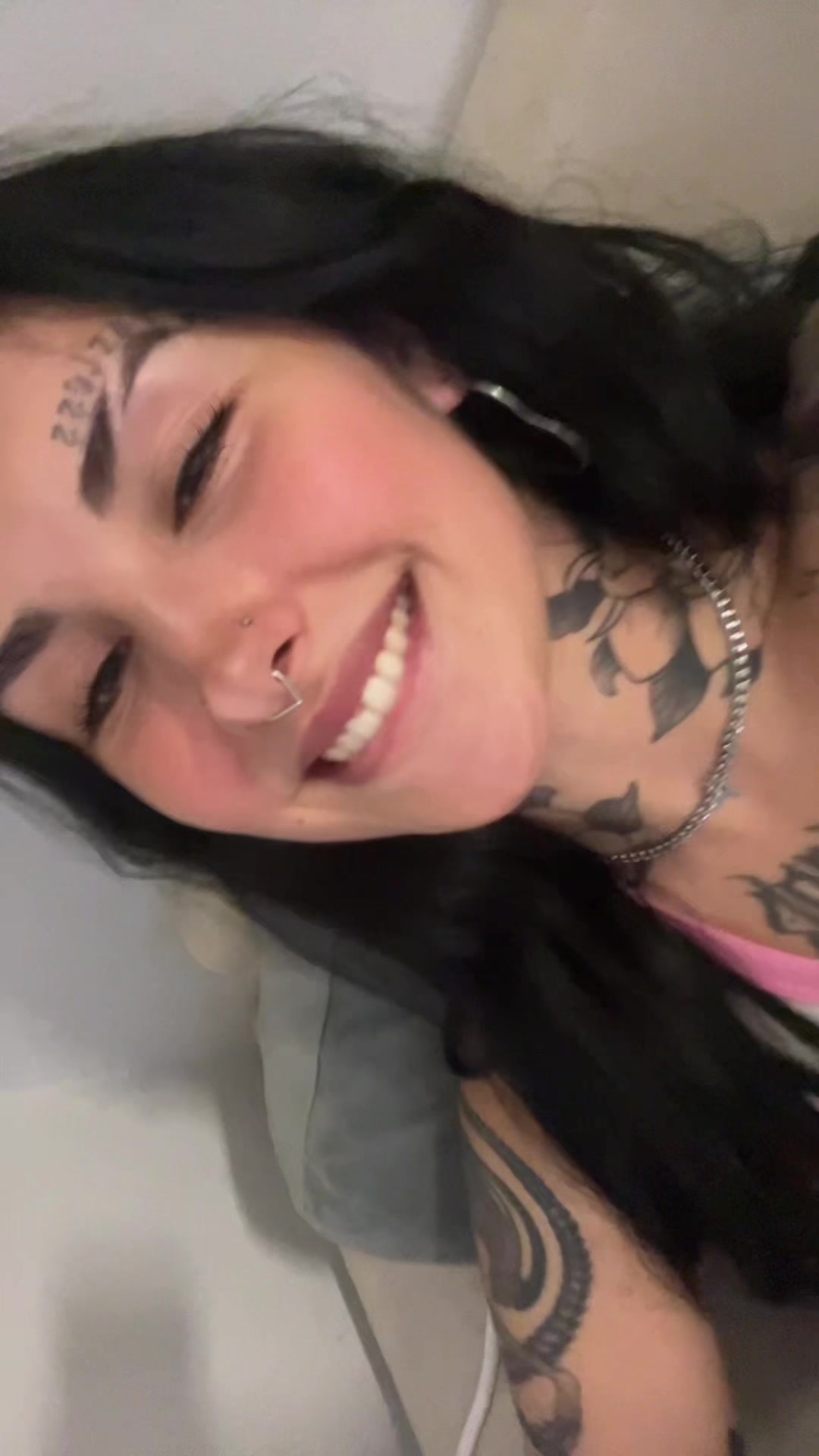 lalylalia (@lalylaliaaa) - Urlebird