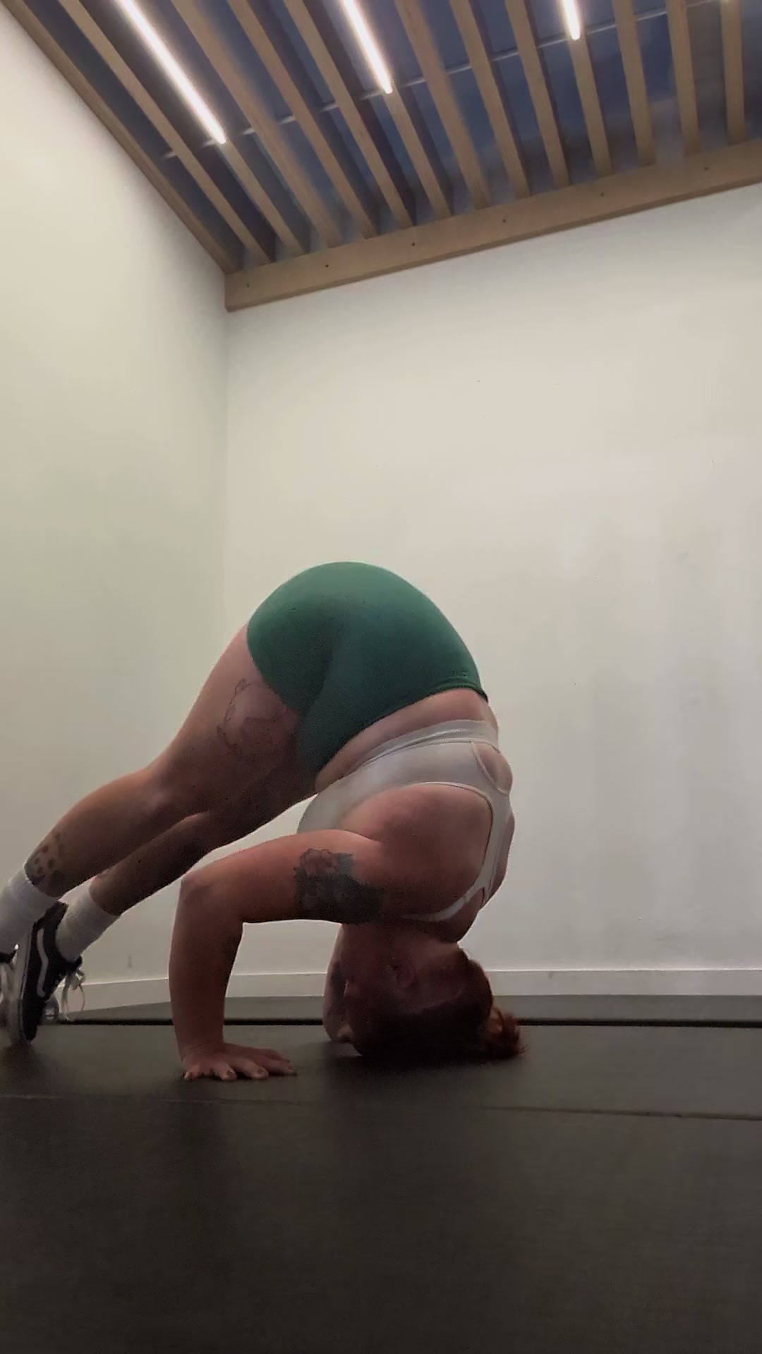 Victoria Rae Matthews (@vicraee) - Urlebird