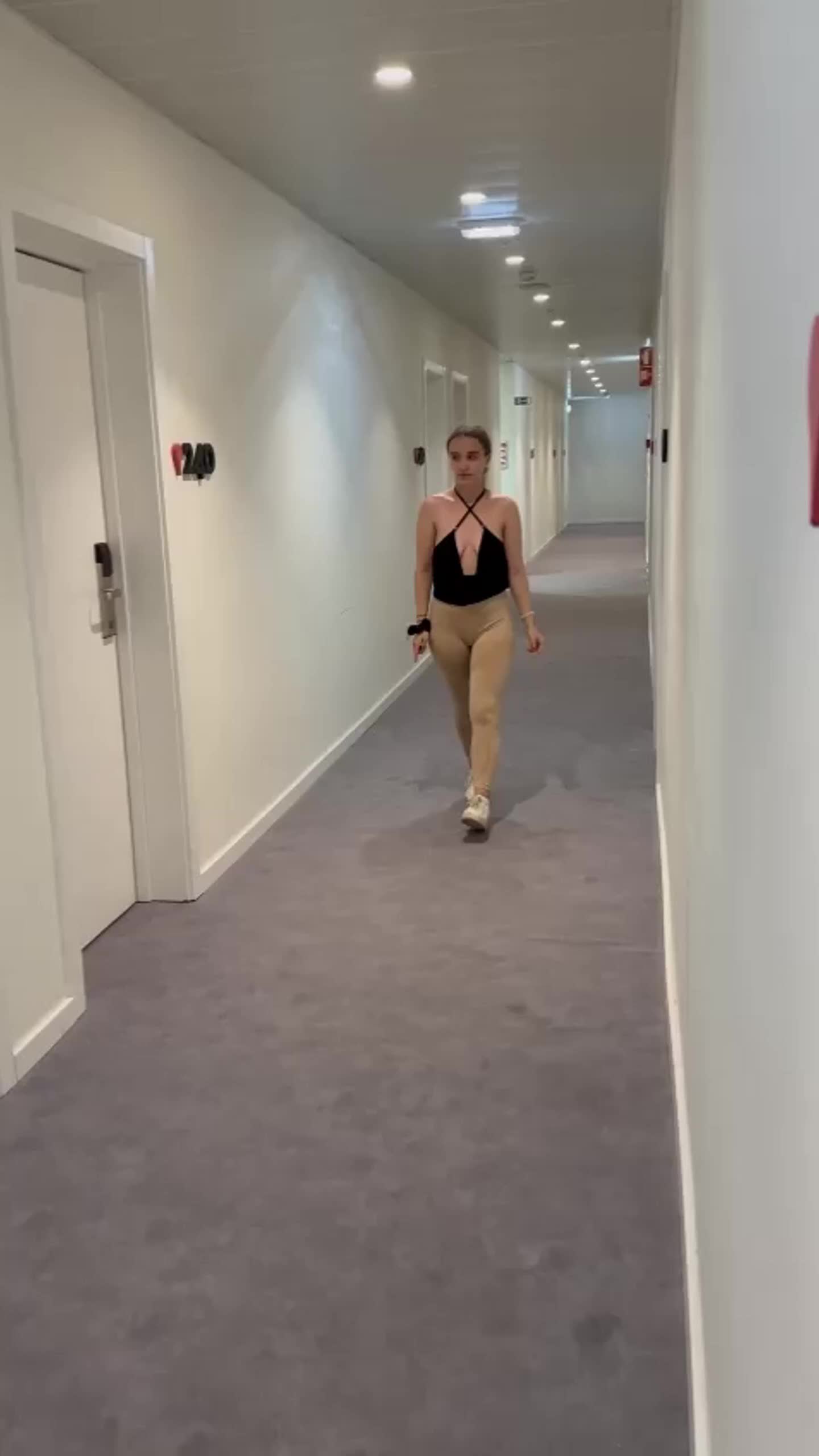 @paradiseflowina
