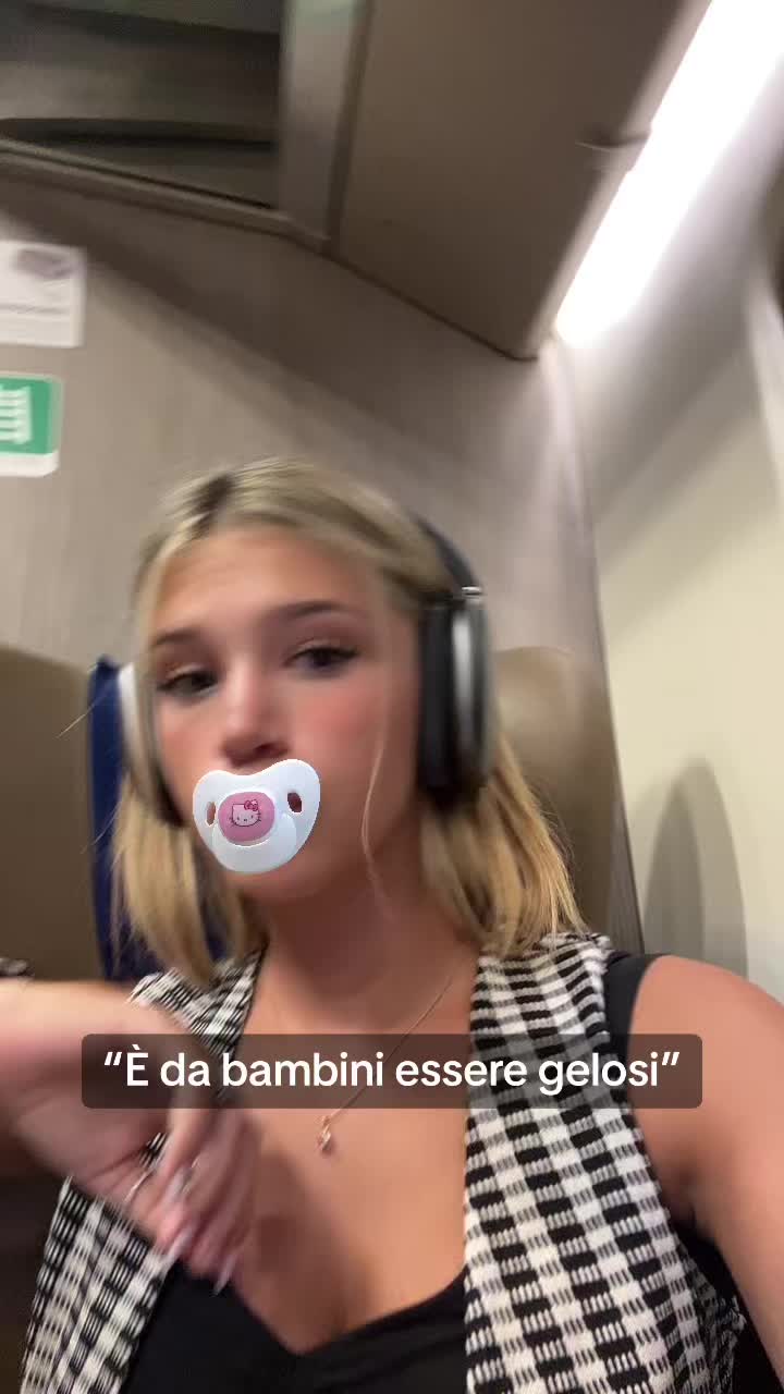 Ops | ALICE DE BORTOLI (@ali.debortoli)