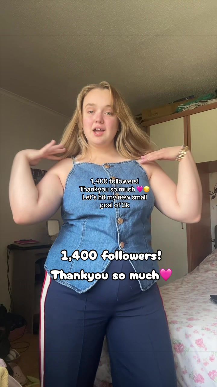 @chloe.holmes