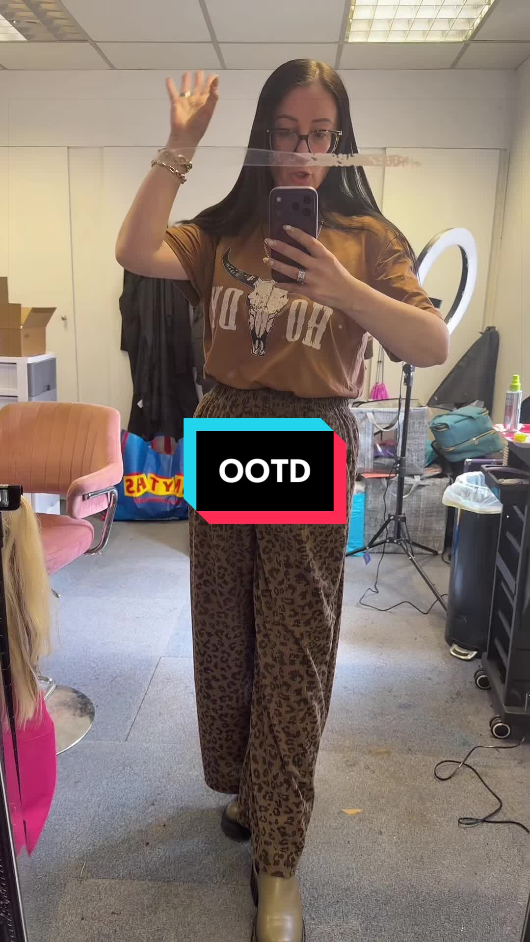 @Claire Louise 🛍️