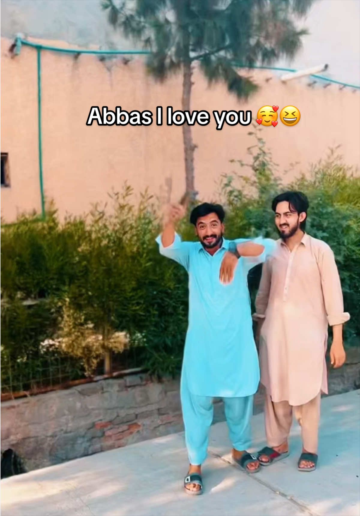 @TravelwithAbbas