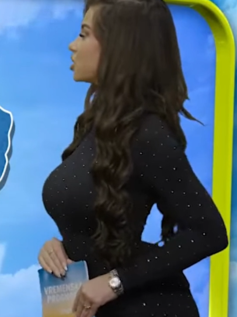 @MAIBAgainHotBabes