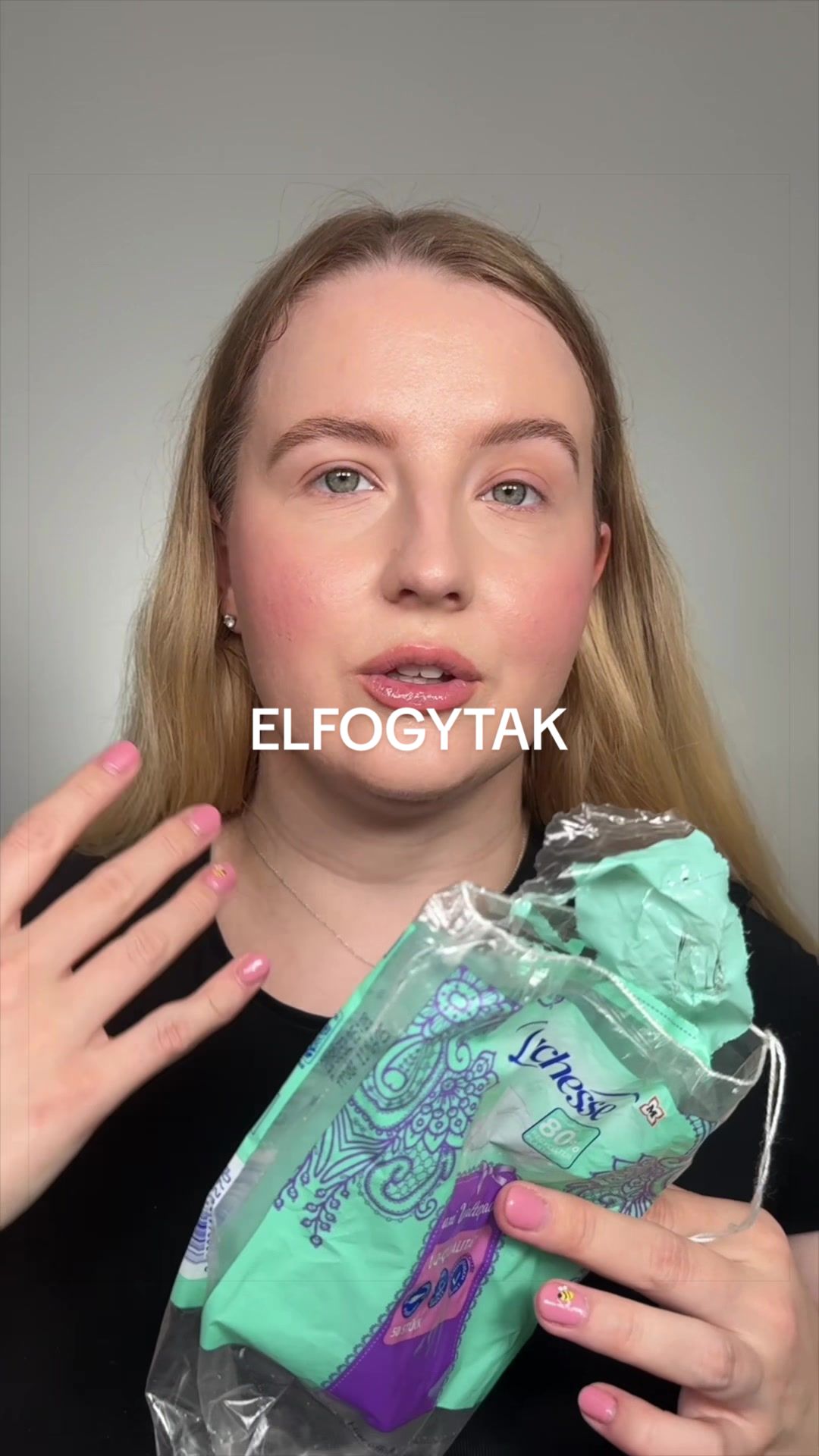 @F&uuml;zi Vikt&oacute;ria Makeup