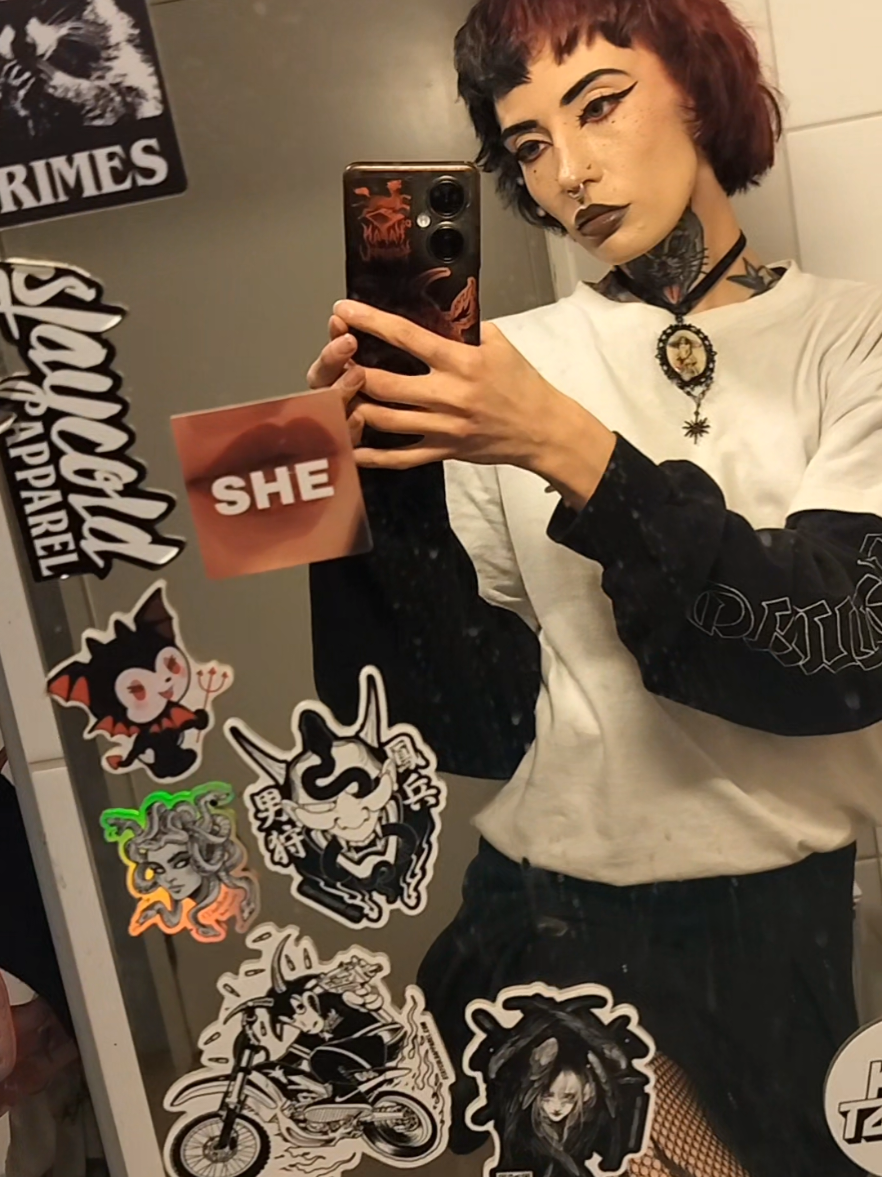 @𝕾𝖔𝖋𝖐𝖚 🐺