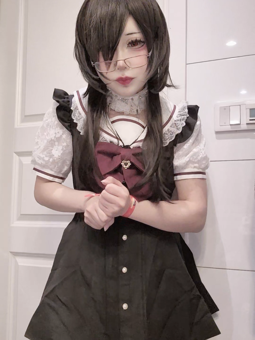 @dolltofu