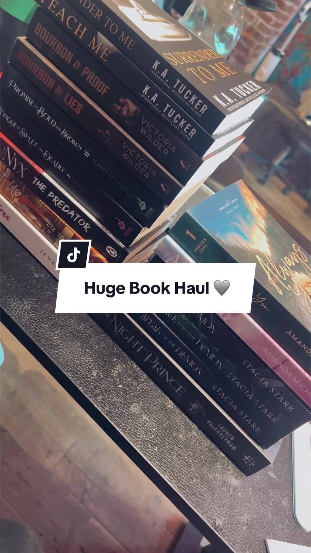 @𝕾𝖈𝖗𝖊𝖆𝖒𝖎𝖓𝖌 𝕿 | Reads