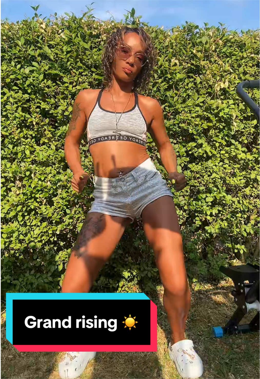 @Brownin_Tee