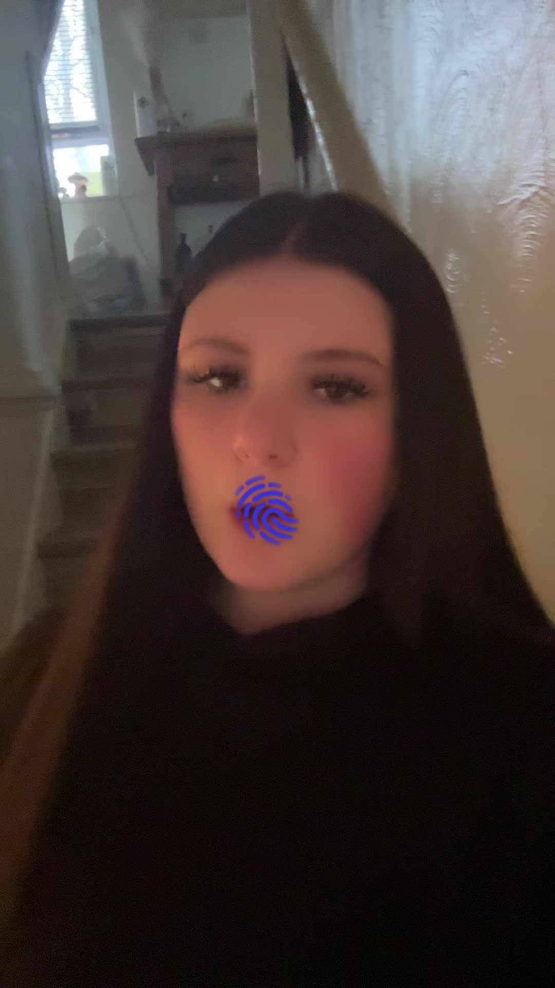 @𝐥𝐢𝐯🌺