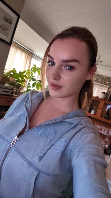 @Tilly 🦊