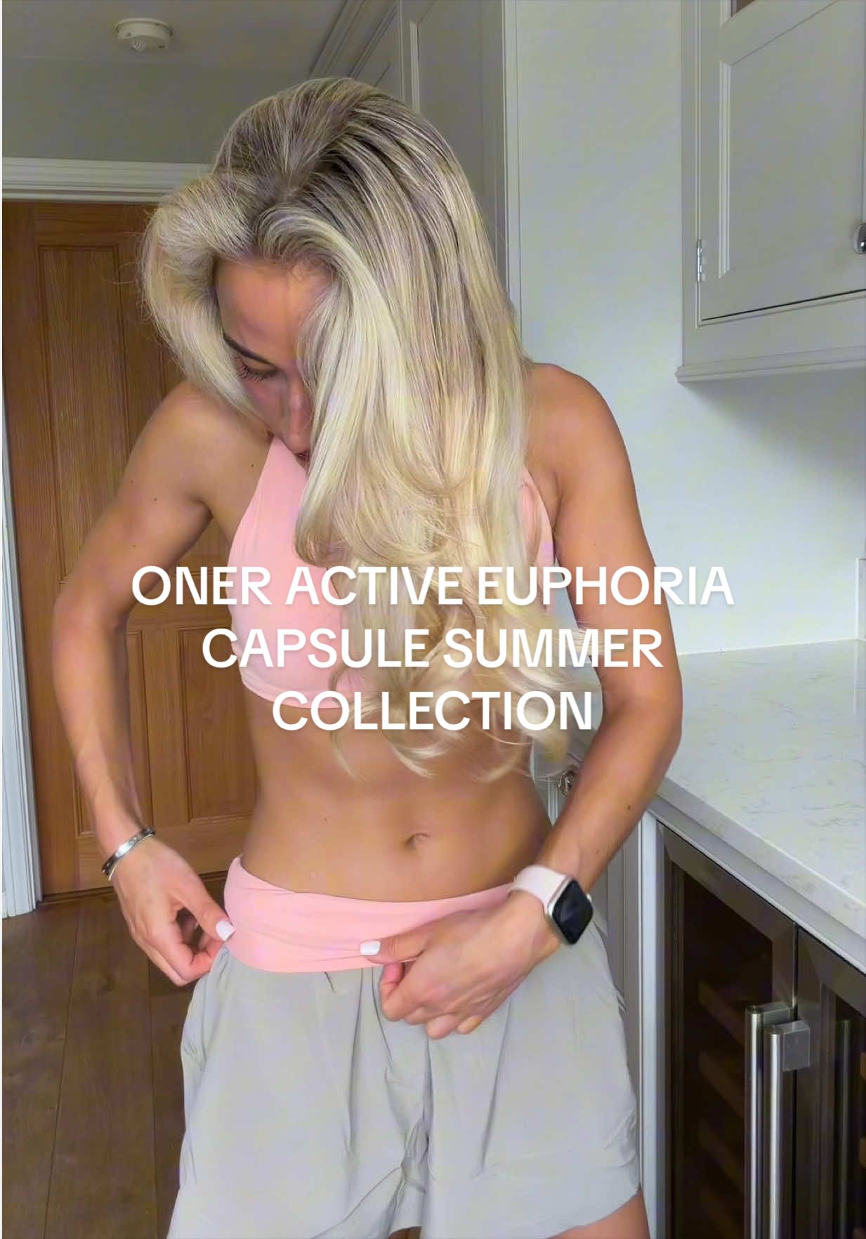 @hollielouisezive