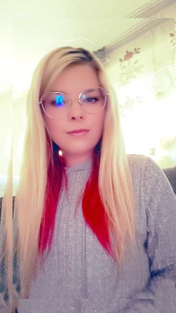 @Katastroffeenqueen