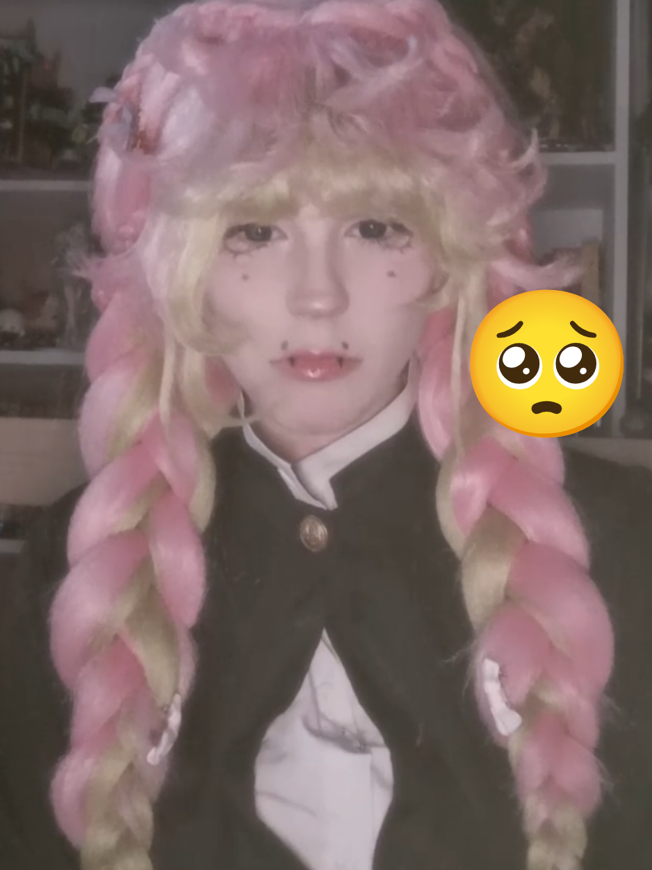 @𝒔𝒊𝒍𝒍𝒚 𝒈𝒖𝒚 (≧▽≦)