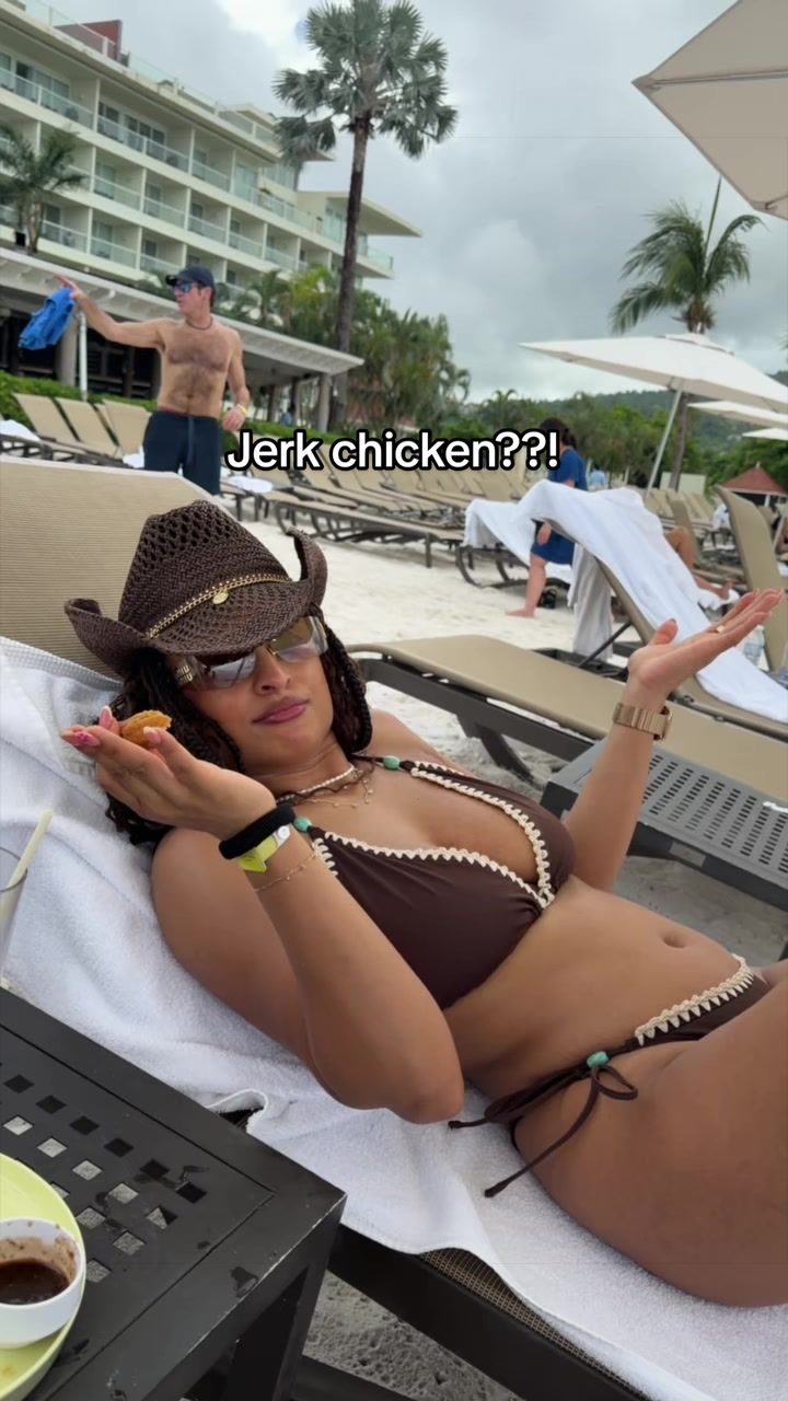 @Leila Nikea
