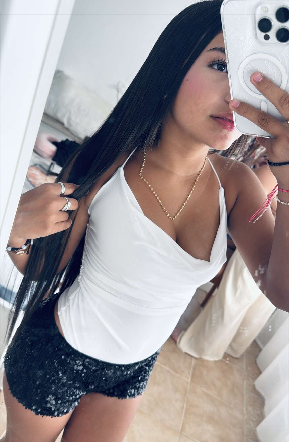 @ᥫ᭡.