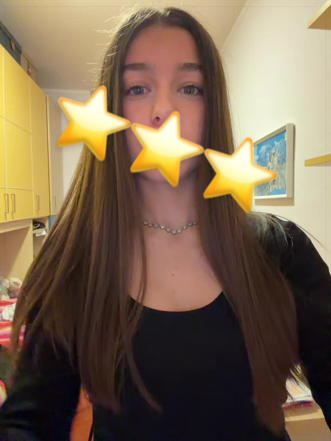 @nicole