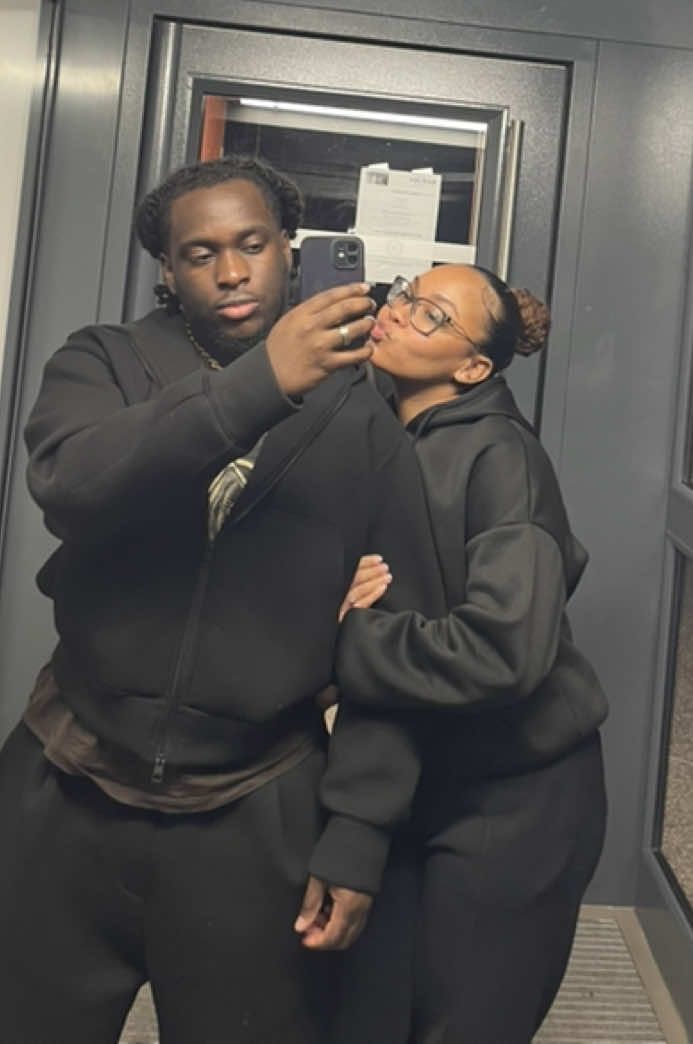 @𝓜 & 𝓡 🫶🏾