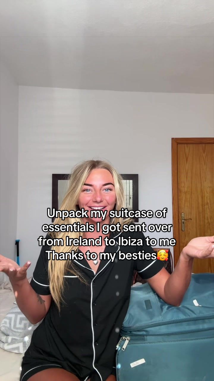 @chloehollyboyle