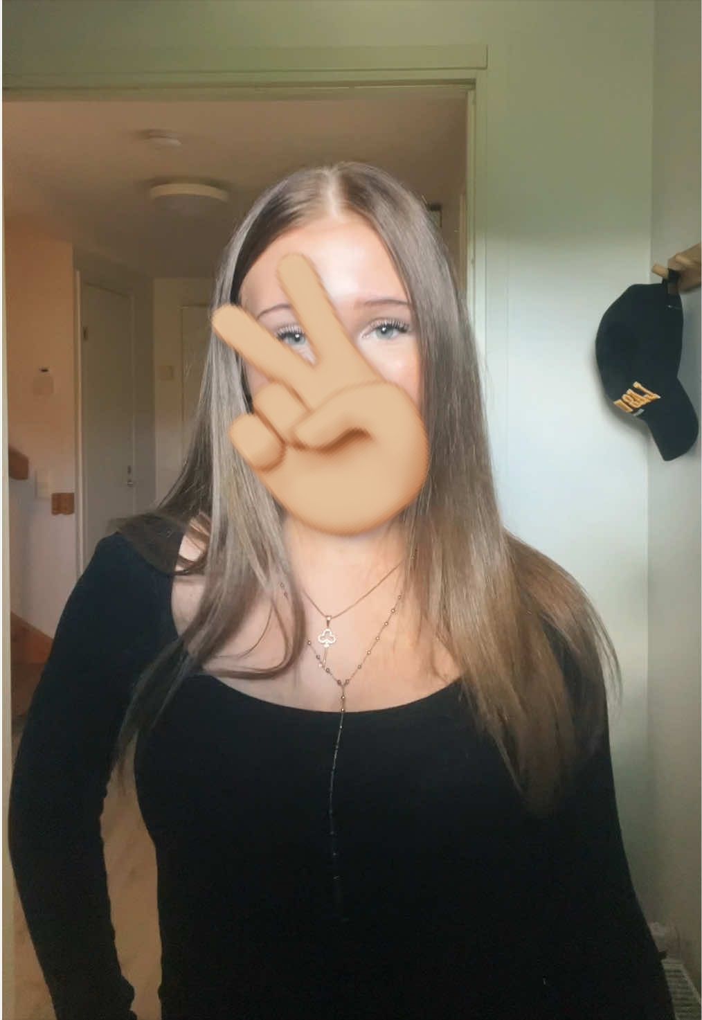 @oona769