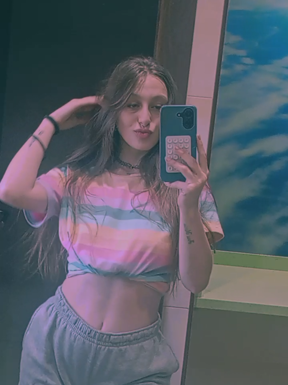 @Meryyy🌸💞✨🦋🫧👽💣