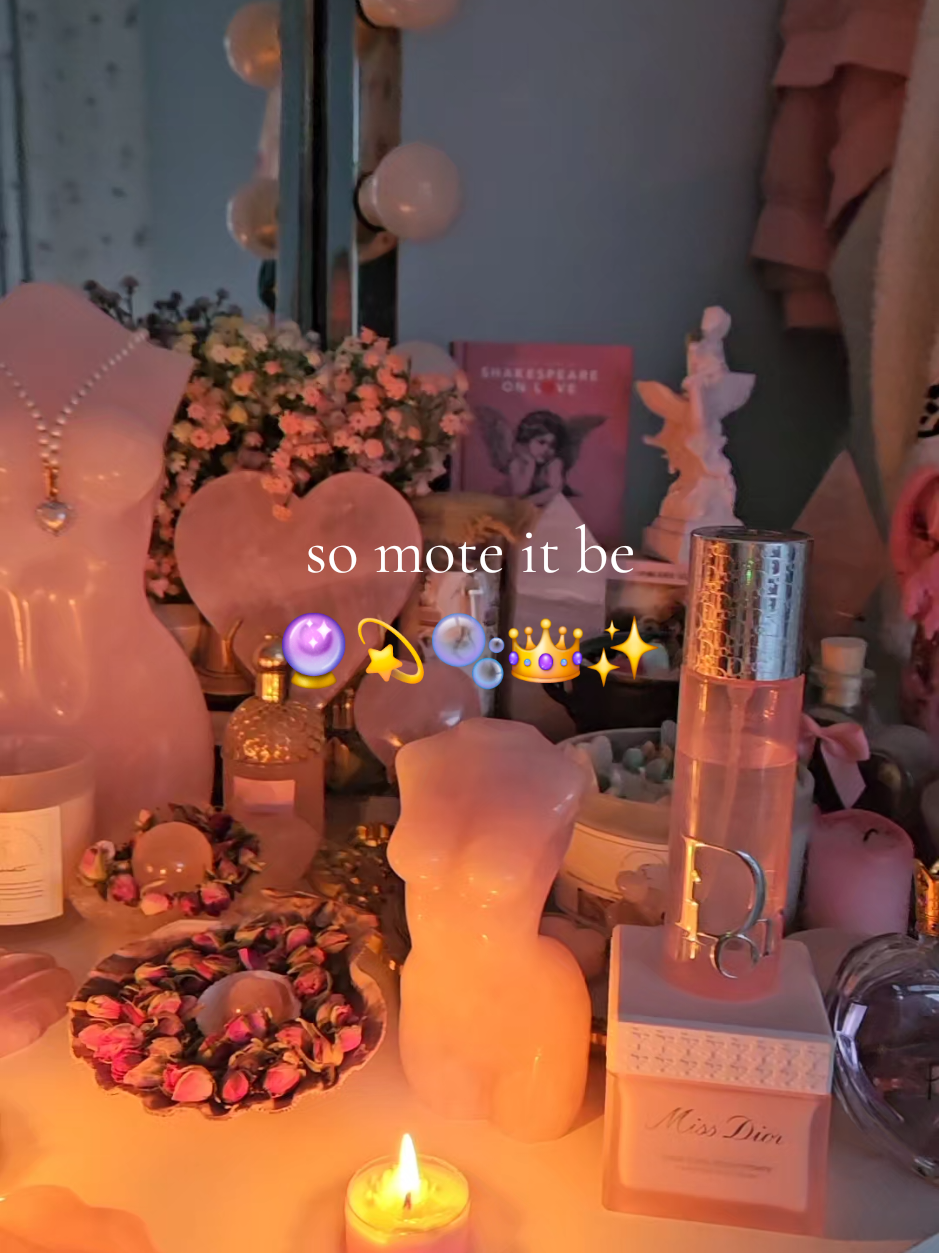 @Cinnamon Girl 🦢✨️🪞🫧