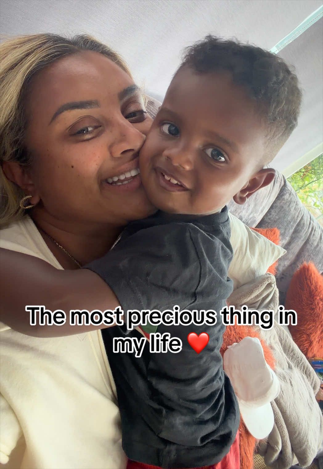 @mom_on_wheels_xo