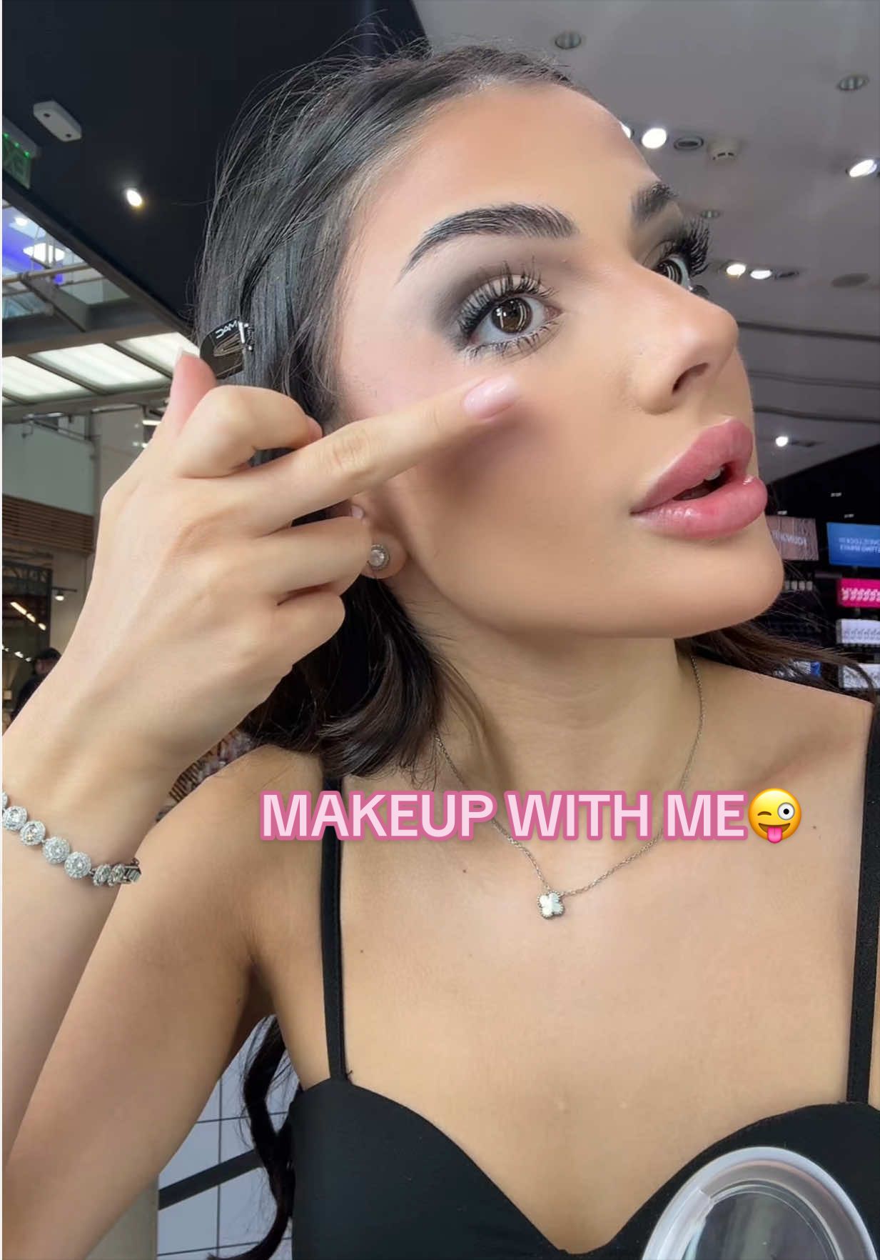 @Raya Petrova | Makeup Artist
