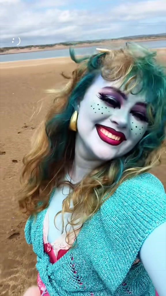 @Smolly