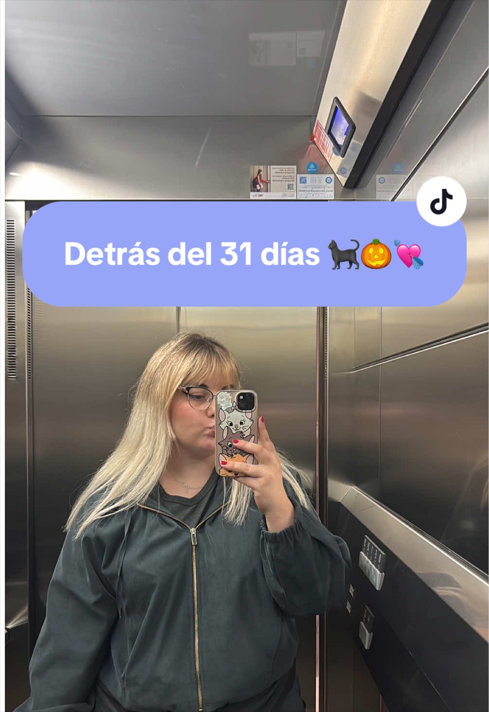 @- Alejandra  🐱💕
