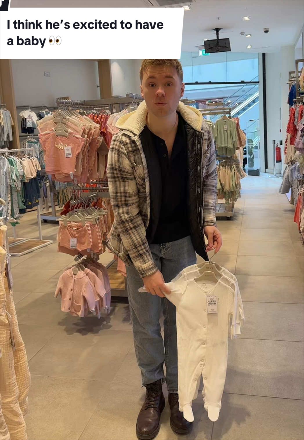 @💥 Chlo and Matt 🦋