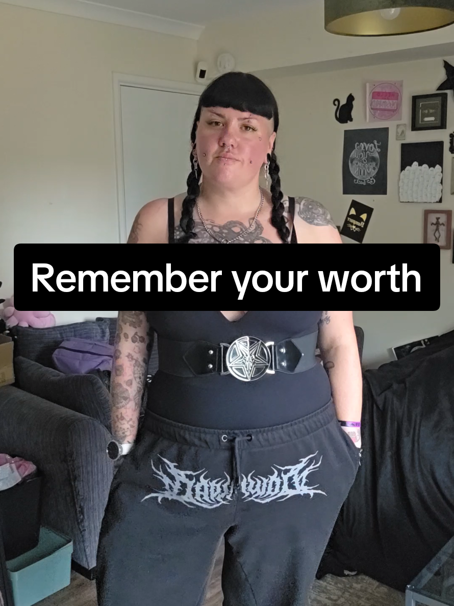 @Nai 🖤 Alt girl glows up