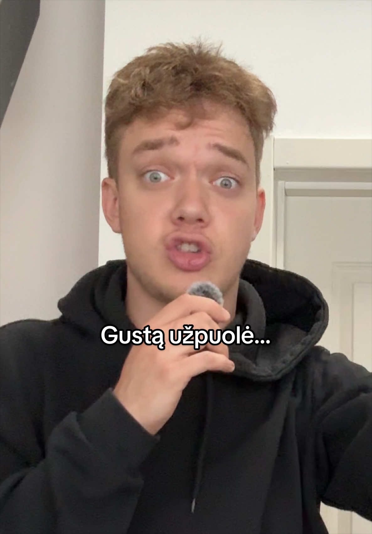 @Airė