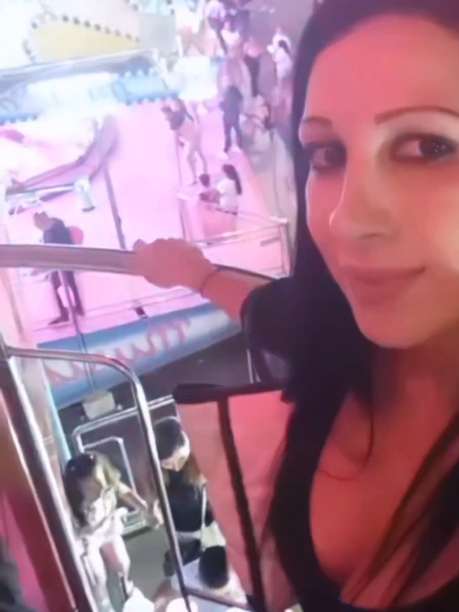 @Valeria Nefertiri