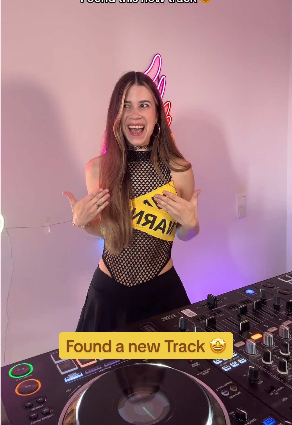 @JULIAONAIR