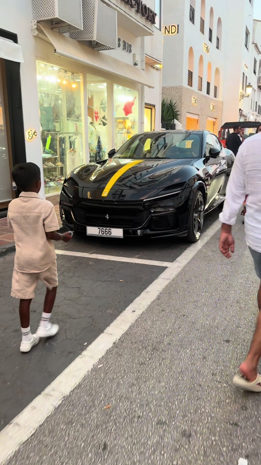 @SuperCar Kash ☬