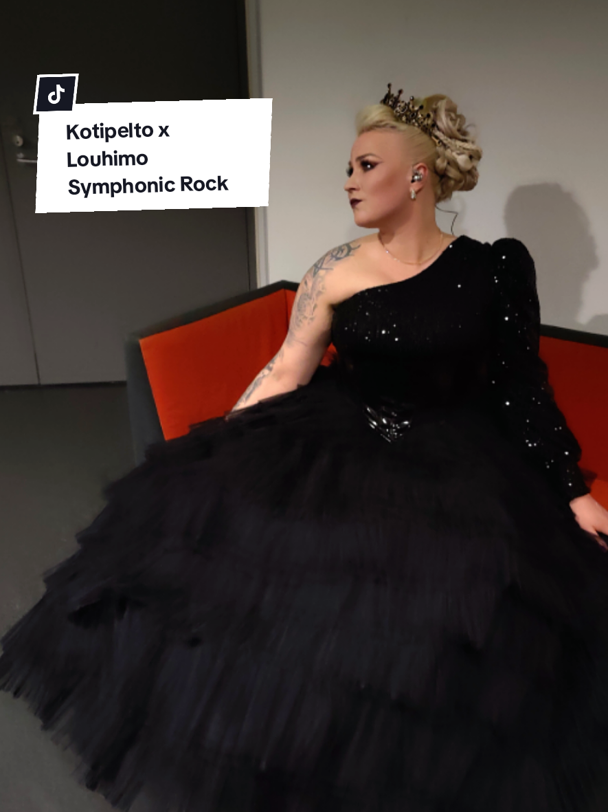 @Ilmatar Corsetry & Couture