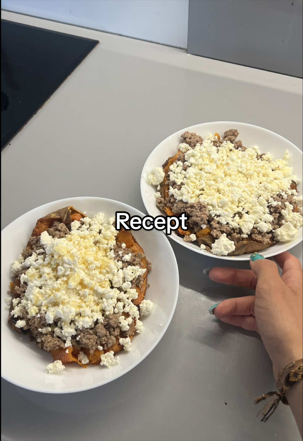 @Antal Lili&aacute;na