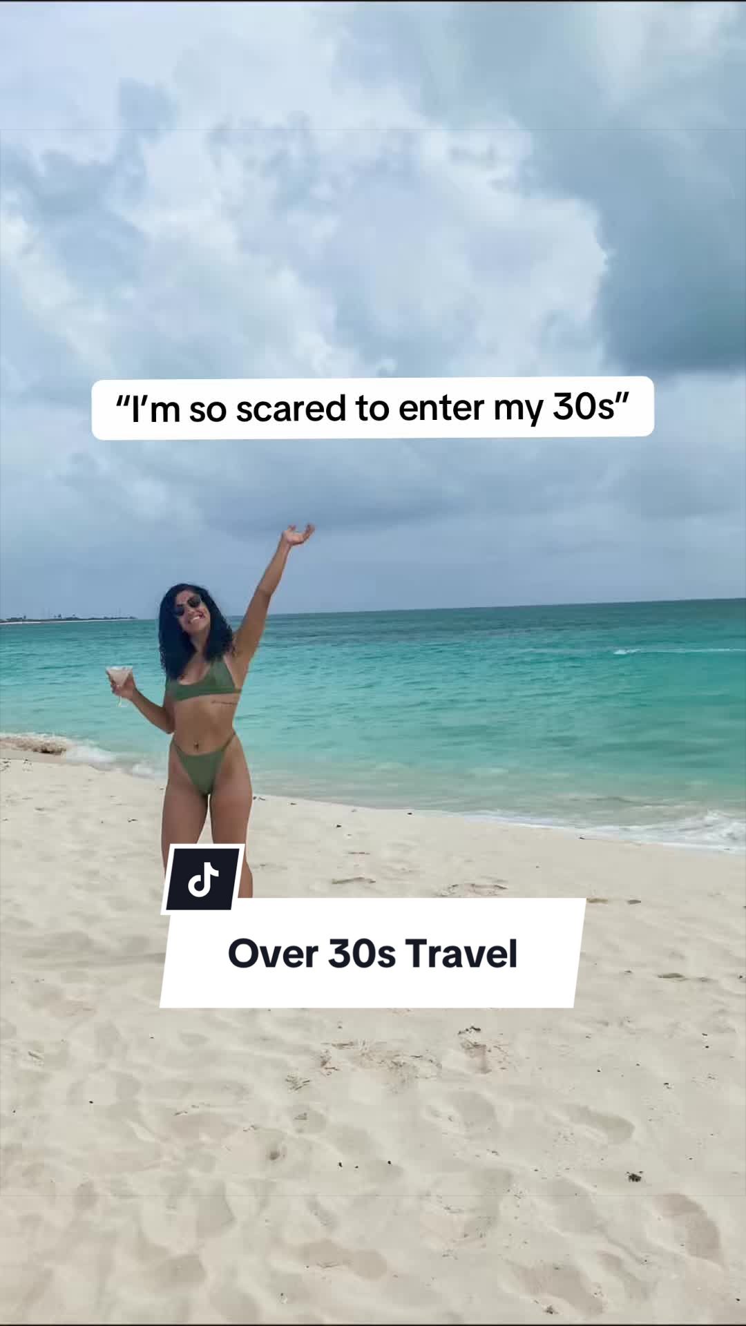 @Christina | 30s Travel & 📸