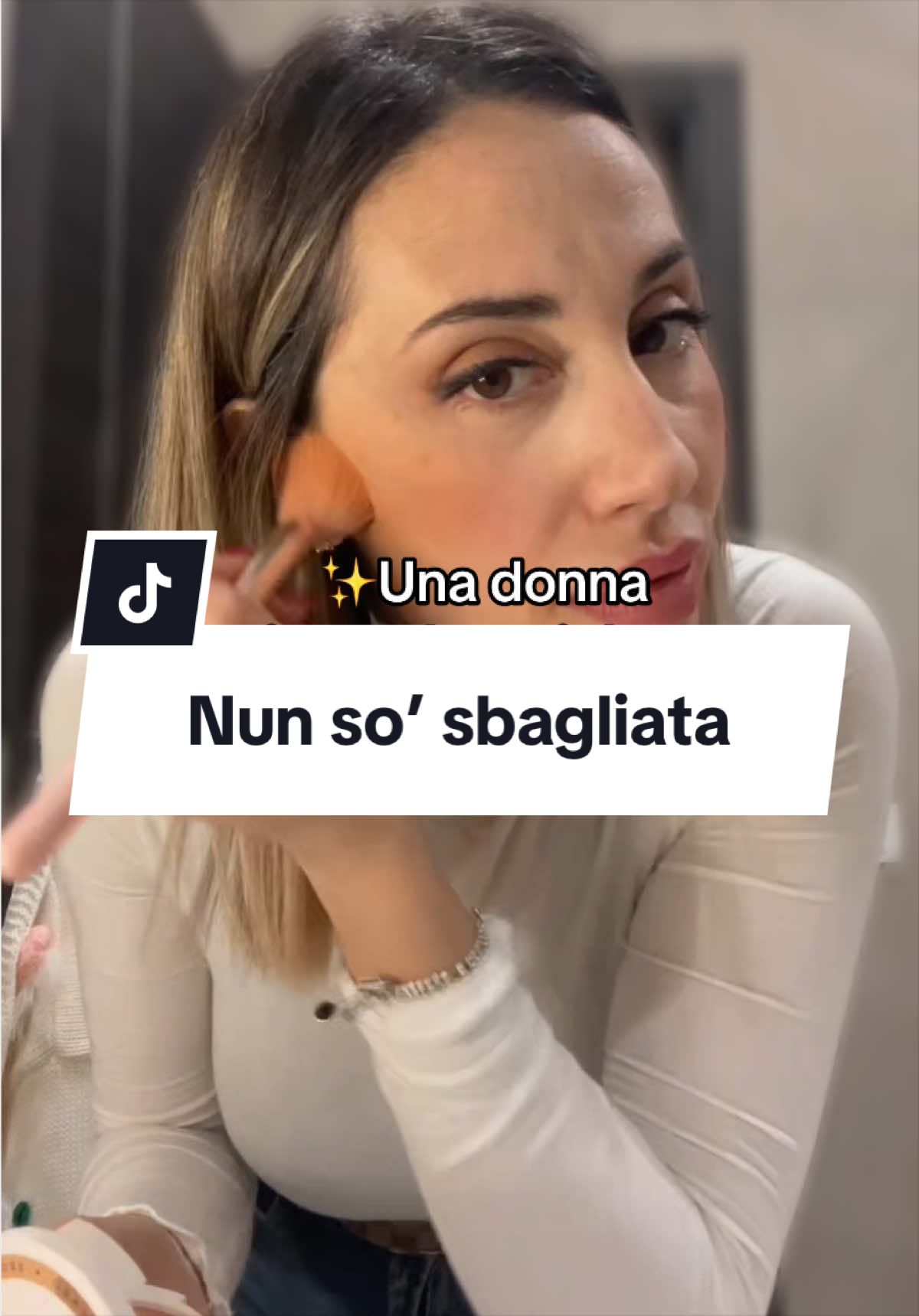 @AdeleValentino