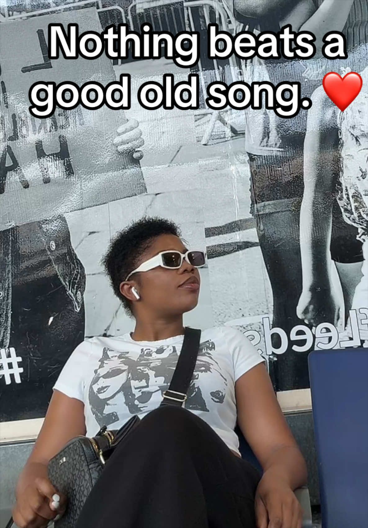 @Vibe Queen🎙️👑